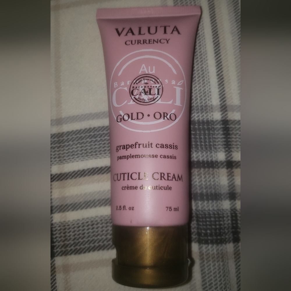VALUTA- Cali Pink Cuticle Cream.
